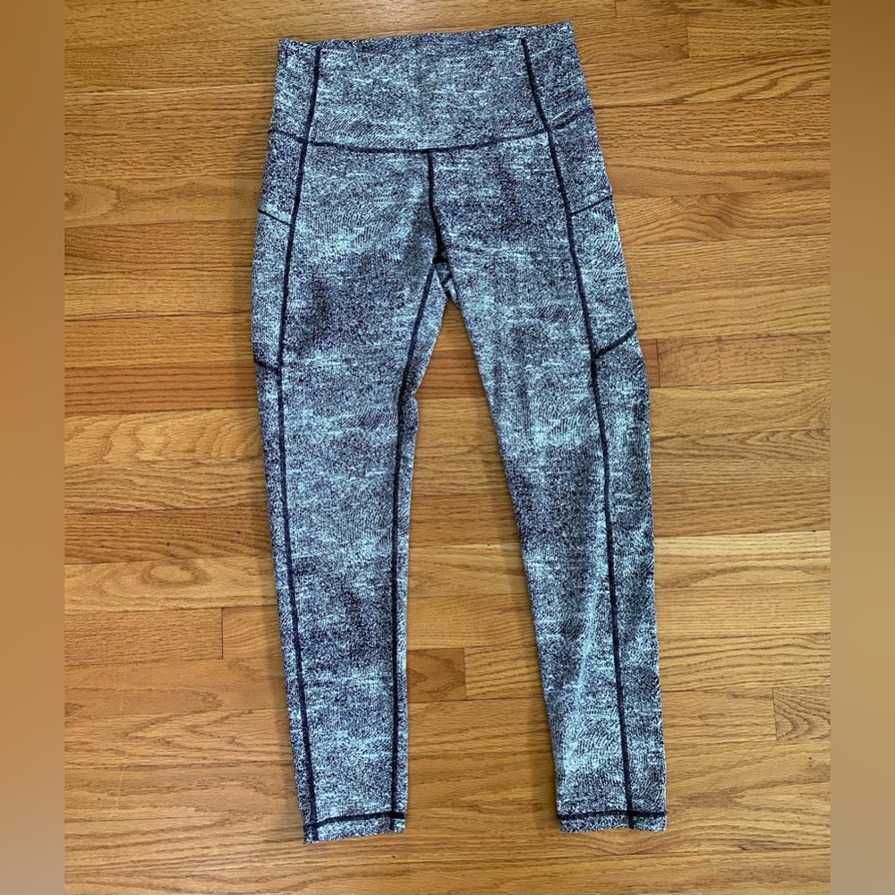 Unbranded High Rise Leggings Women’s XL Black White Ankle Athletic Pants
